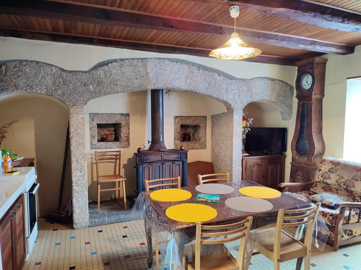 Maison Charmante A Florentin La Capelle Avec Jardin Et Vue Montagne Exteriör bild